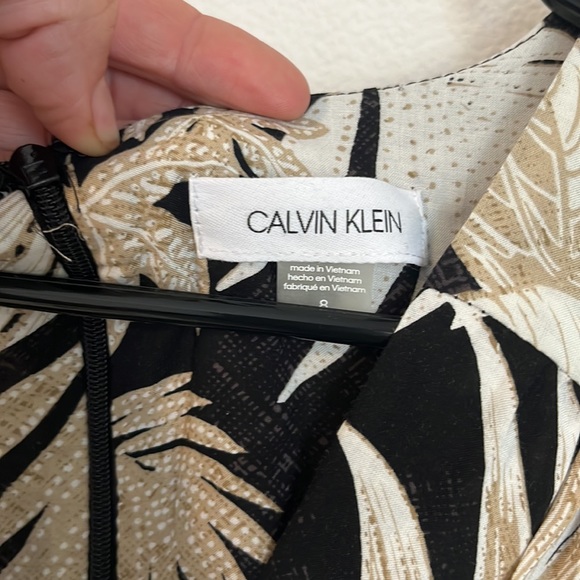 2/$10 Calvin Klein black, tan, white wrap dress size 8 - Picture 4 of 8